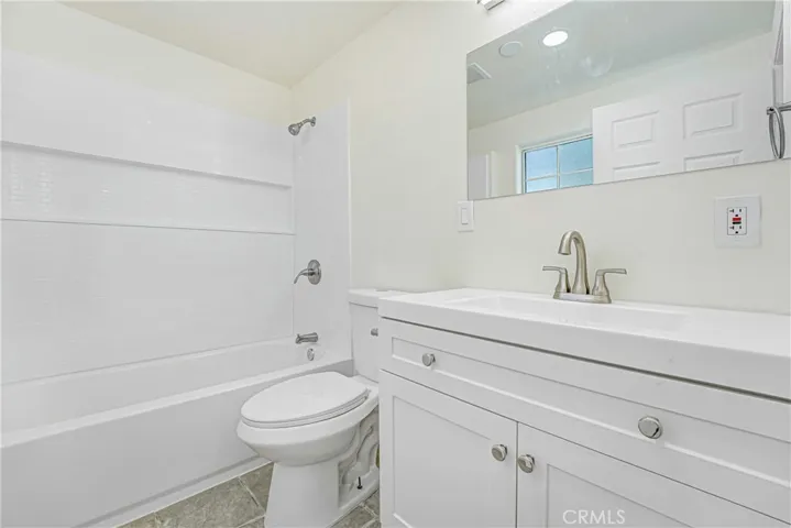 400 W 109th, Los Angeles, California 90061