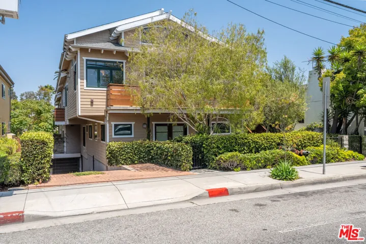2411 4th Street 2, Santa Monica, California 90405