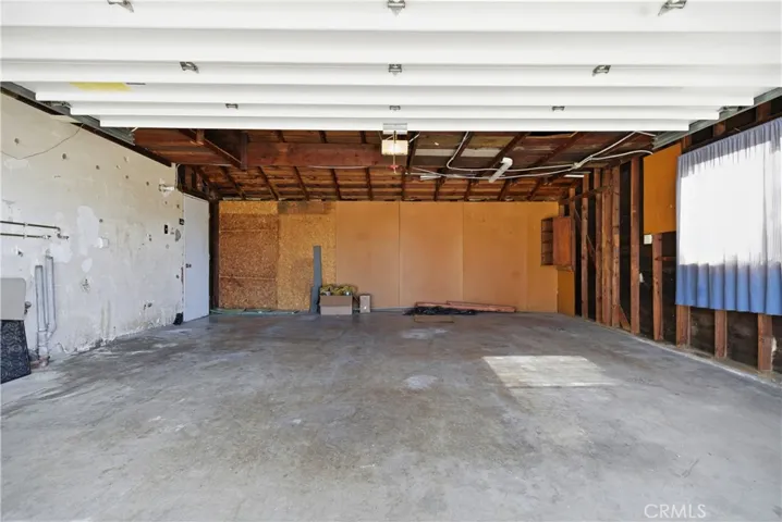 Attached Garage