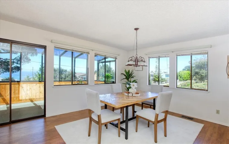 2098 Oxford Avenue, Cambria, California 93428
