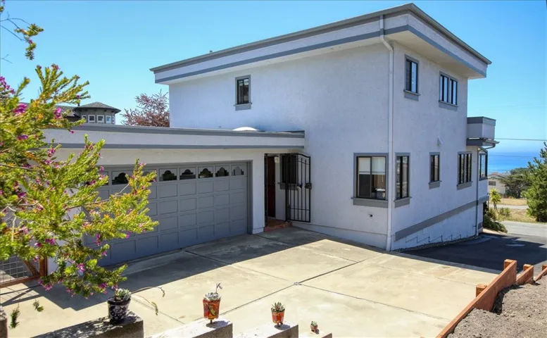 2098 Oxford Avenue, Cambria, California 93428