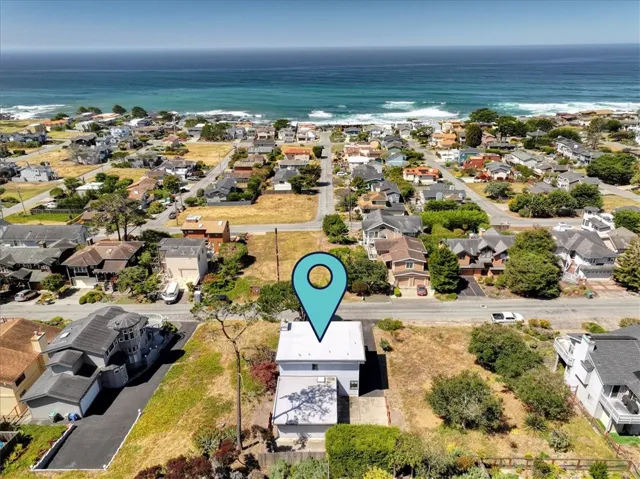 2098 Oxford Avenue, Cambria, California 93428