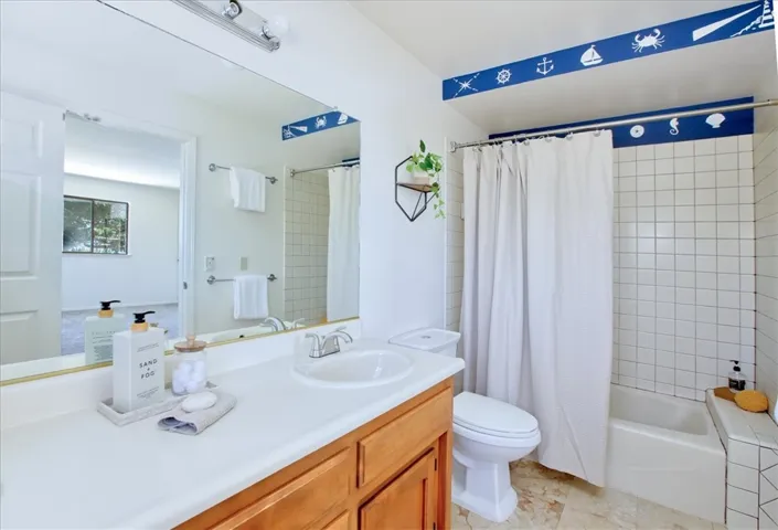 2098 Oxford Avenue, Cambria, California 93428