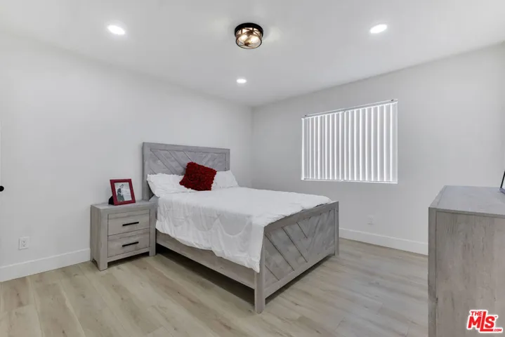 extra large bedroom