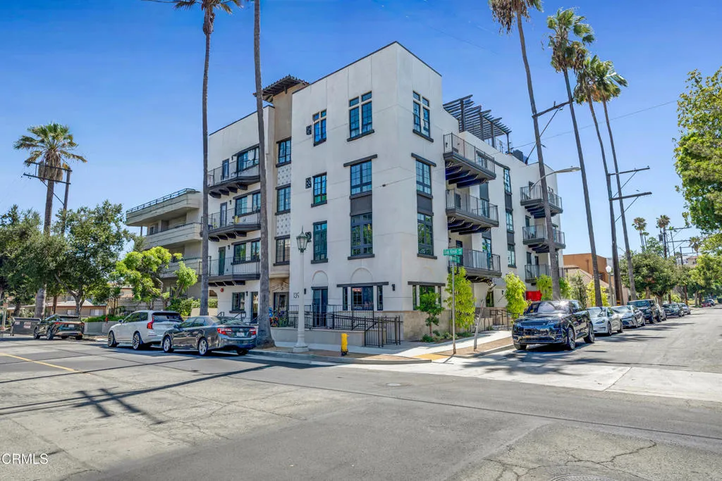 139 S Oak Knoll Ave