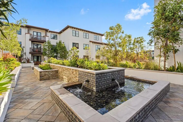 657 Walnut Street 537, San Carlos, California 94070