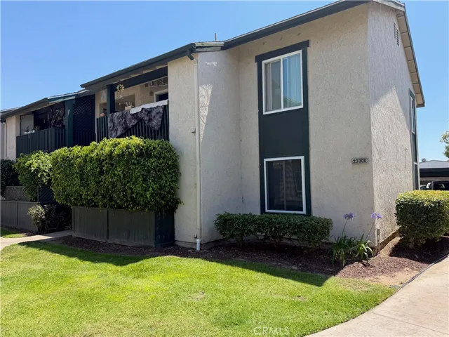 Front lower condo