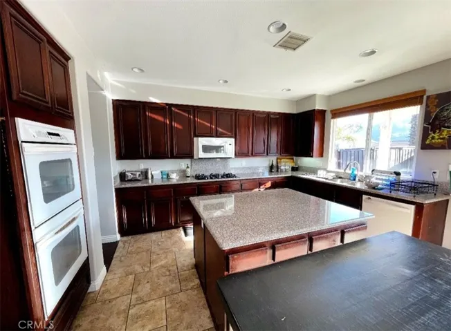 23895 Via Alisol, Murrieta, California 92562