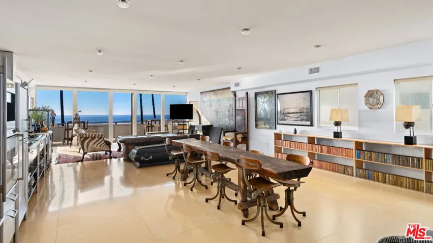 2909 Ocean Front Walk, Venice, California 90291 — photo 4