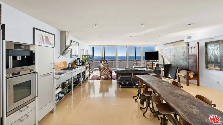2909 Ocean Front Walk, Venice, California 90291 — photo 5