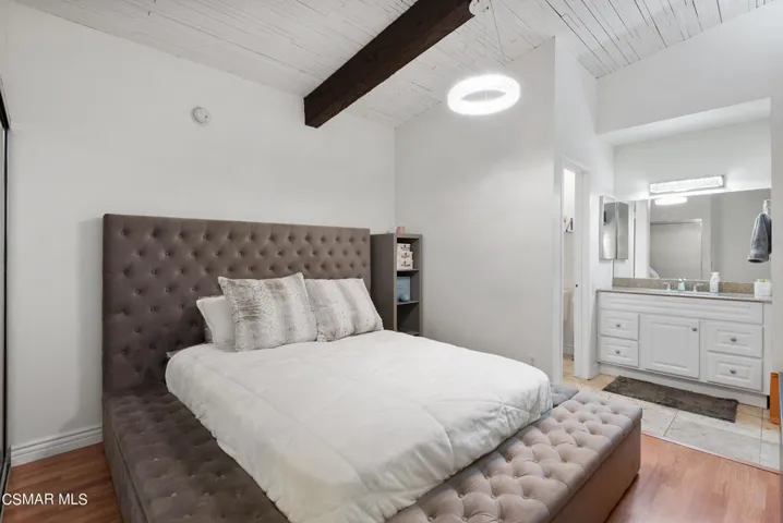 5460 White Oak Ave Encino-12