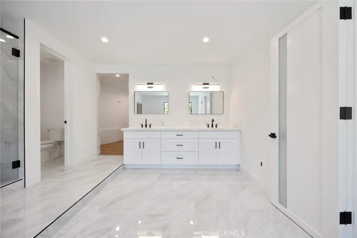 16417 Knollwood Drive, Granada Hills, California 91344