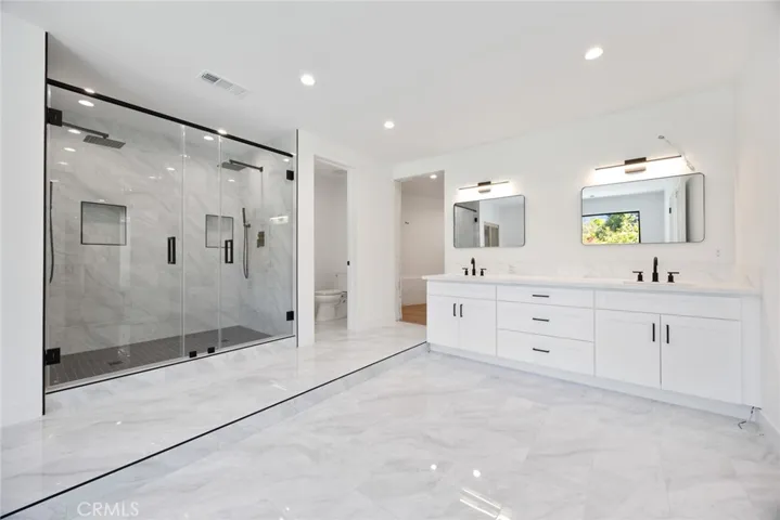 16417 Knollwood Drive, Granada Hills, California 91344