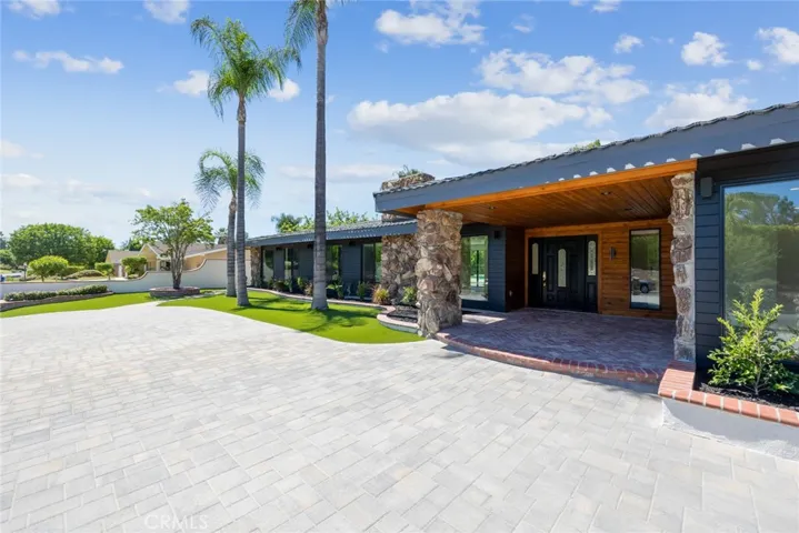 16417 Knollwood Drive, Granada Hills, California 91344