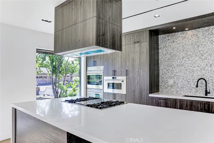 16417 Knollwood Drive, Granada Hills, California 91344