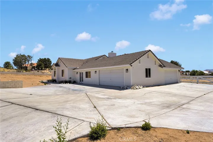 27679 River Rock, Helendale, California 92342