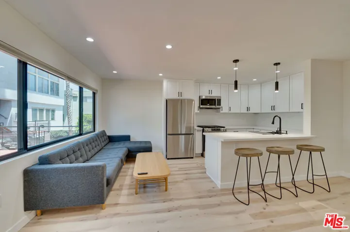928 N San Vicente Boulevard 108, West Hollywood, California 90069