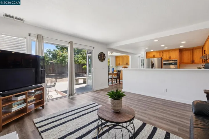 2724 De La Briandais Ct, Pinole, California 94564