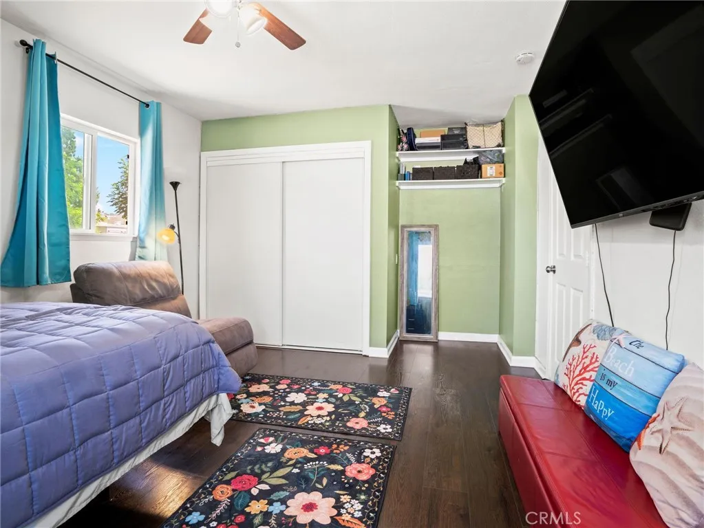 Bedroom 1 - Main room