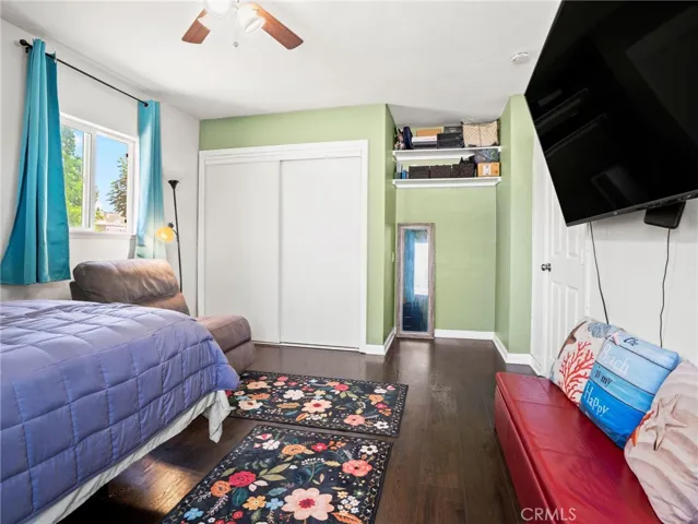 Bedroom 1 - Main room