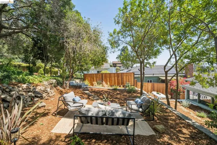 3042 Carlsen St, Oakland, California 94602