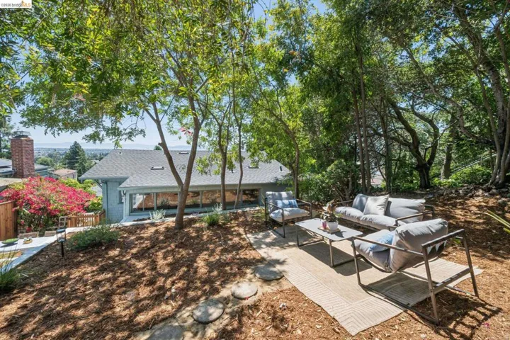 3042 Carlsen St, Oakland, California 94602
