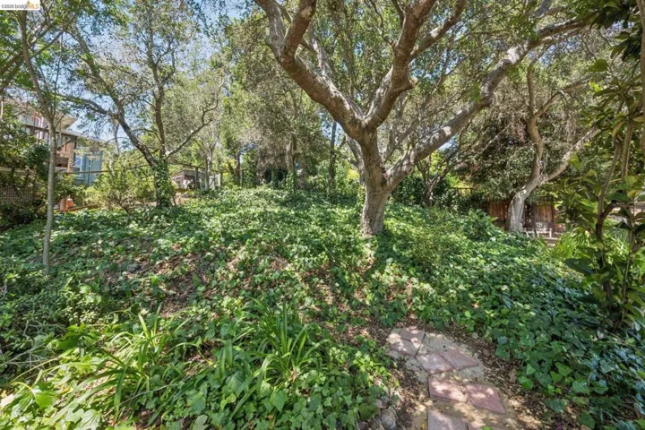 3042 Carlsen St, Oakland, California 94602