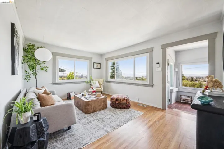 3042 Carlsen St, Oakland, California 94602