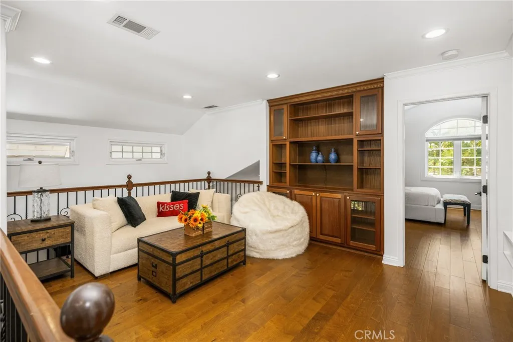 Upstairs bonus sitting area.