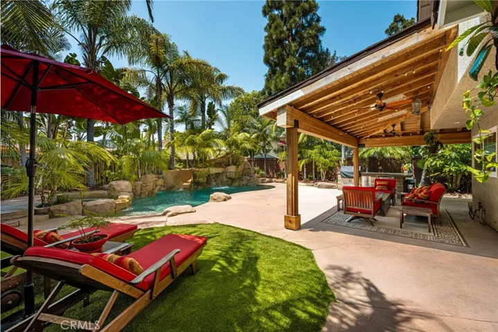 Sitting outside looking the beautiful Private swimming pool and the lush landscape....