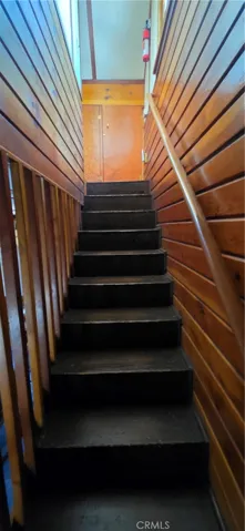 Stairs to 2 upper bedrooms