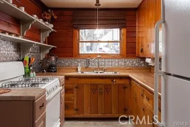 Refrigerator is included.