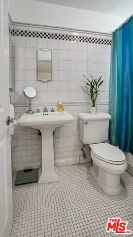 1144 17th Street 11, Santa Monica, California 90403