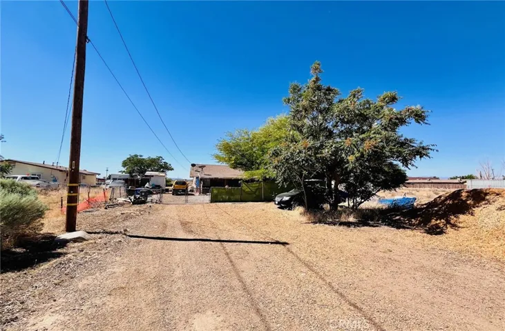 10877 Chamberlaine Way, Adelanto, California 92301