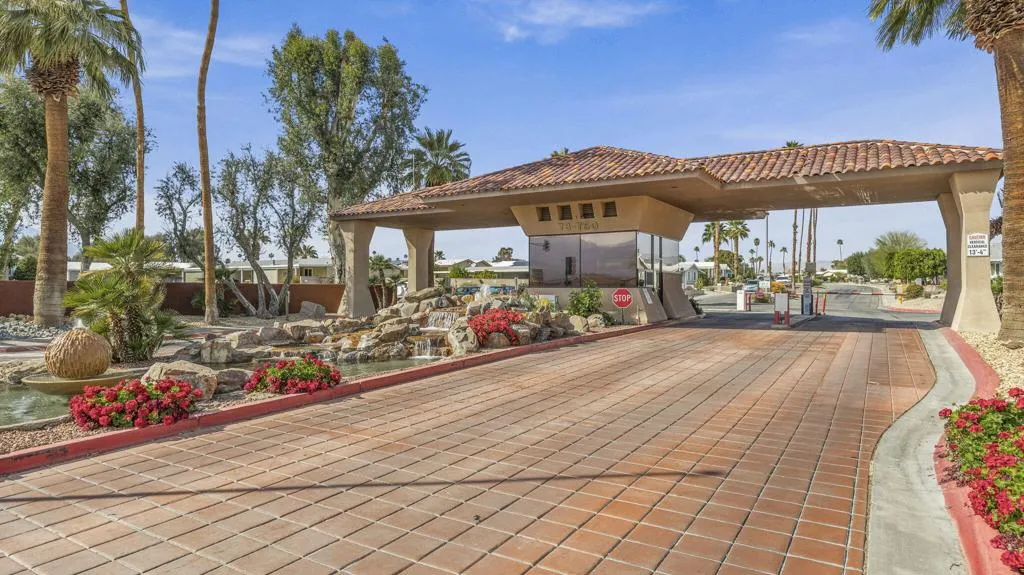 RaeAllenMedia Palm Greens Pkwy-36