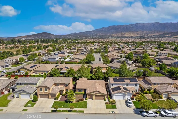 1338 Mistletoe Drive, Beaumont, California 92223