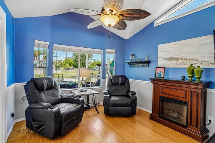 5-web-or-mls-Avenue 44-S1905-005