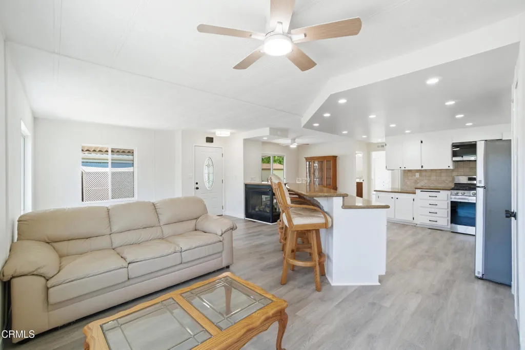 12_living room