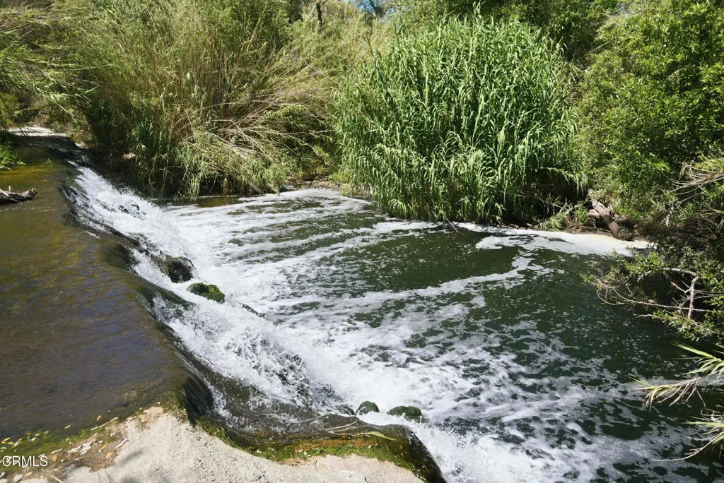 40_waterfall