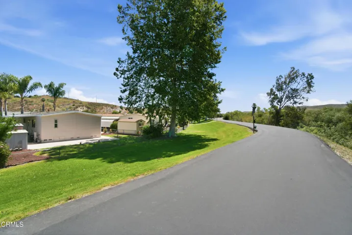 32_walking path
