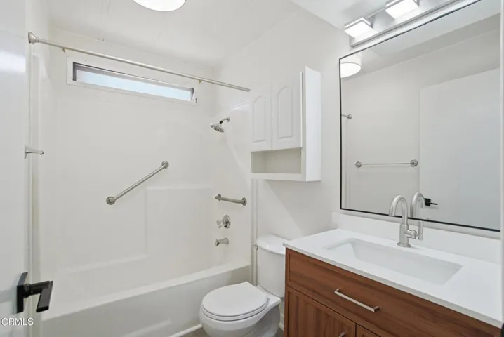 21_bathroom