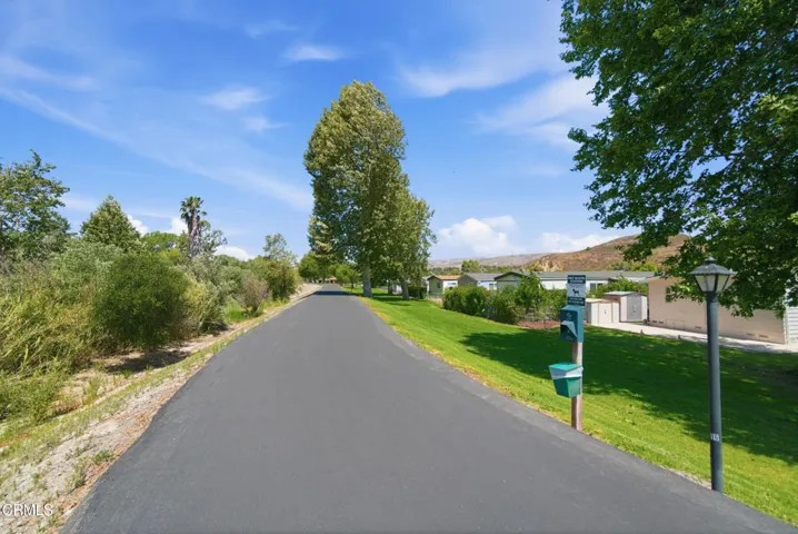 33_walking path