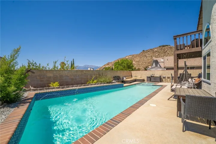 11964 Maple Leaf, Fontana, California 92337