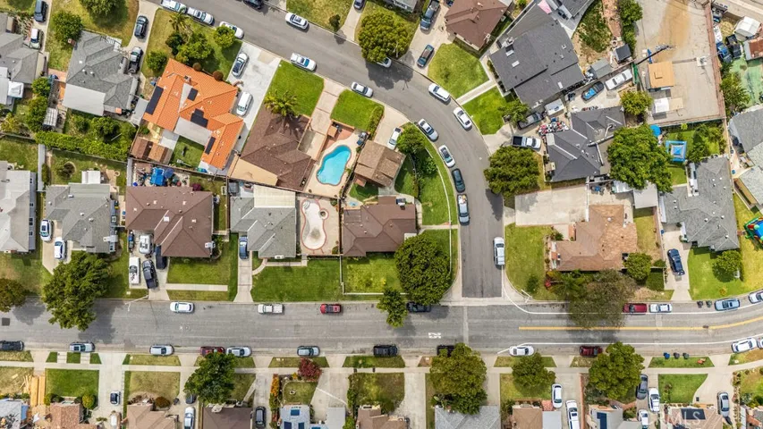 8229 Elmont, Pico Rivera, California 90660