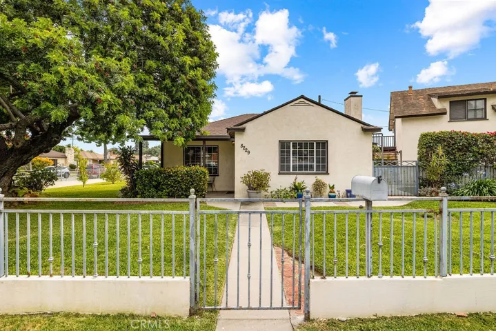8229 Elmont, Pico Rivera, California 90660