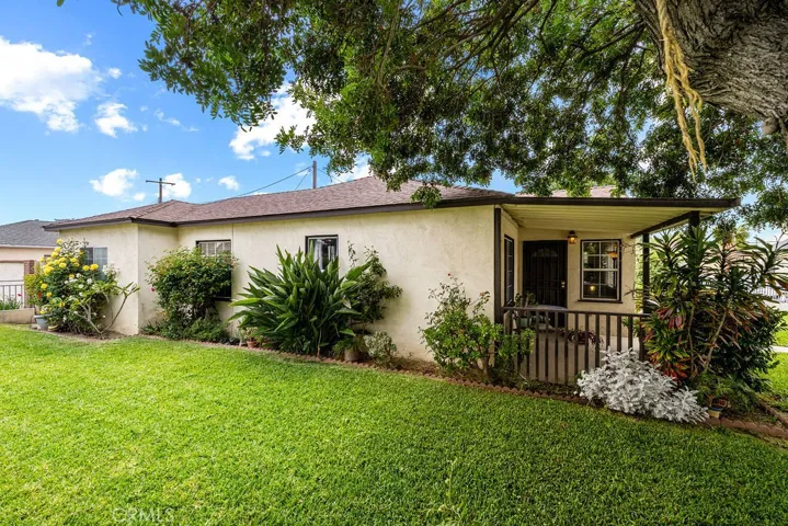 8229 Elmont, Pico Rivera, California 90660