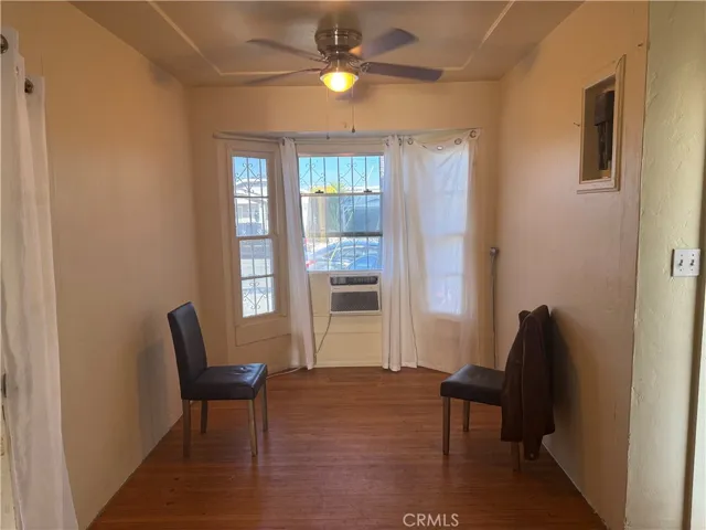 DINNING ROOM