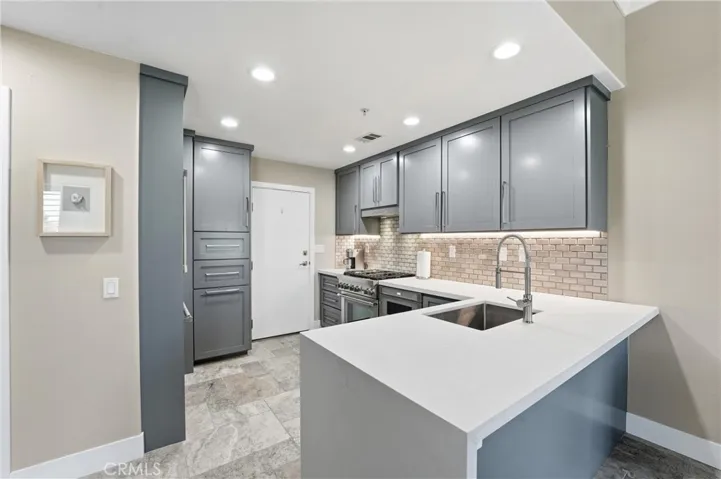 Pristine kitchen