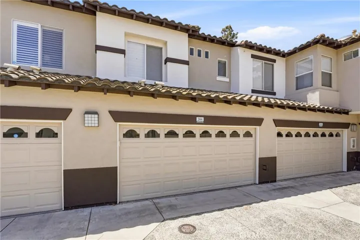 attached 2 car garage
