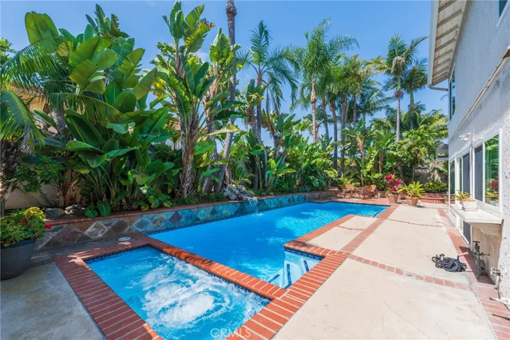 10488 Sioux River, Fountain Valley, California 92708